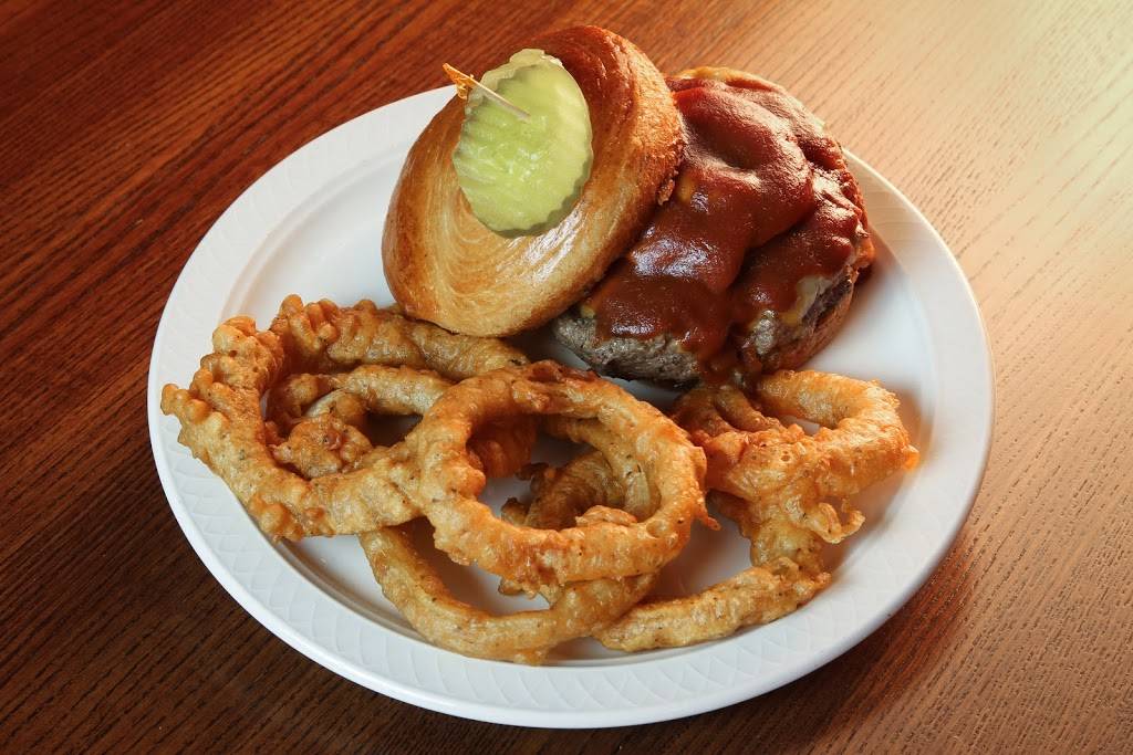 On Tap Sports Cafe - Fultondale | restaurant | 1200 Main St, Fultondale, AL 35068, USA | 2057454888 OR +1 205-745-4888