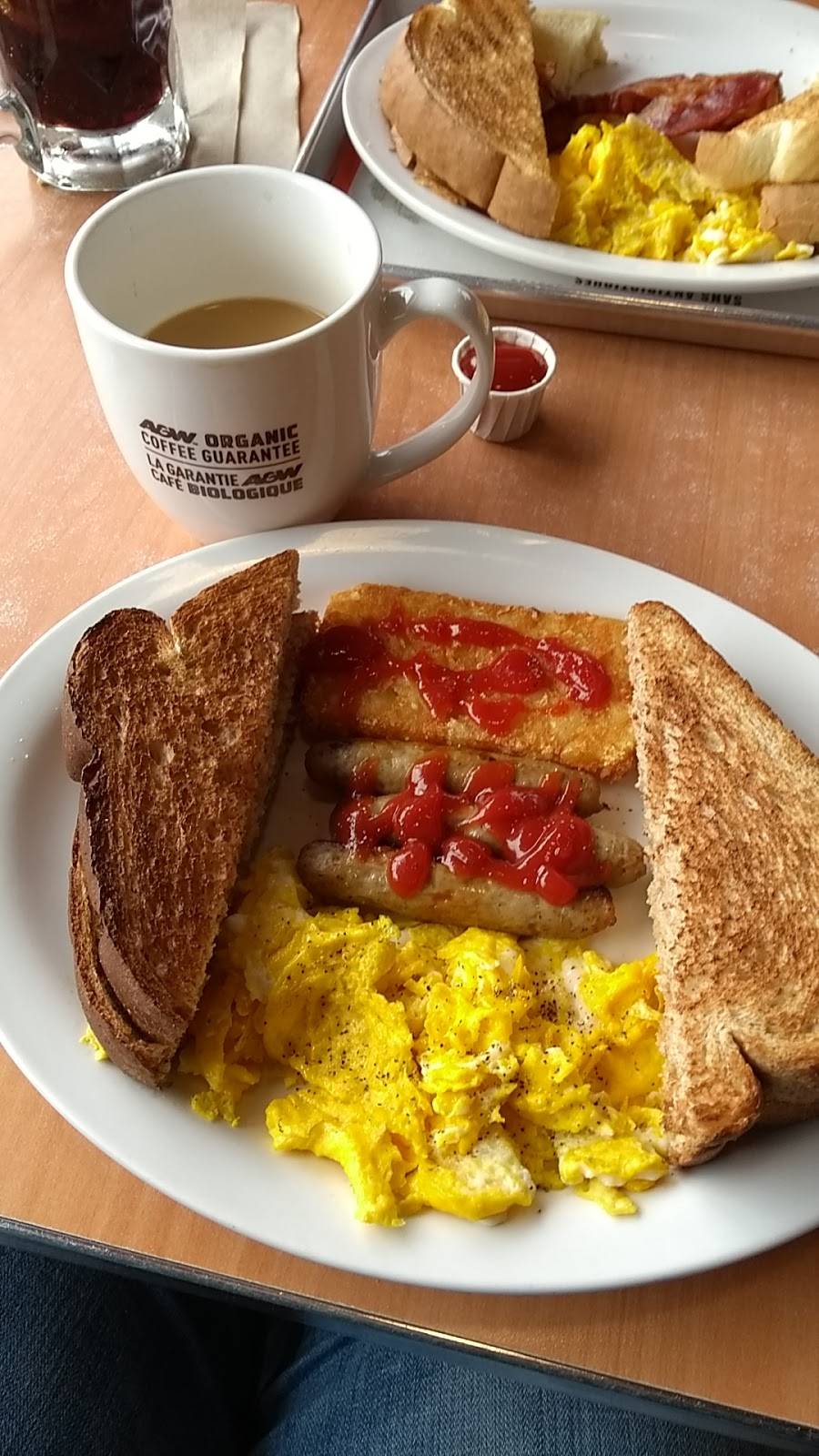 A&W Canada | restaurant | 250 Rue Saint-Jude N, Granby, QC J2J 2R8, Canada | 4509949944 OR +1 450-994-9944