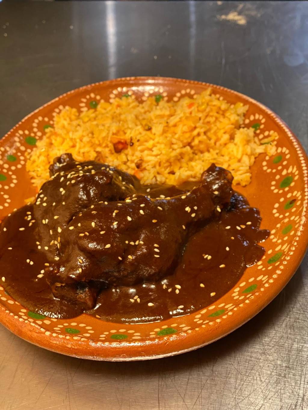 El Alacrán Mexican Food | restaurant | 937 N Semoran Blvd, Orlando, FL 32807, USA | 4077371111 OR +1 407-737-1111