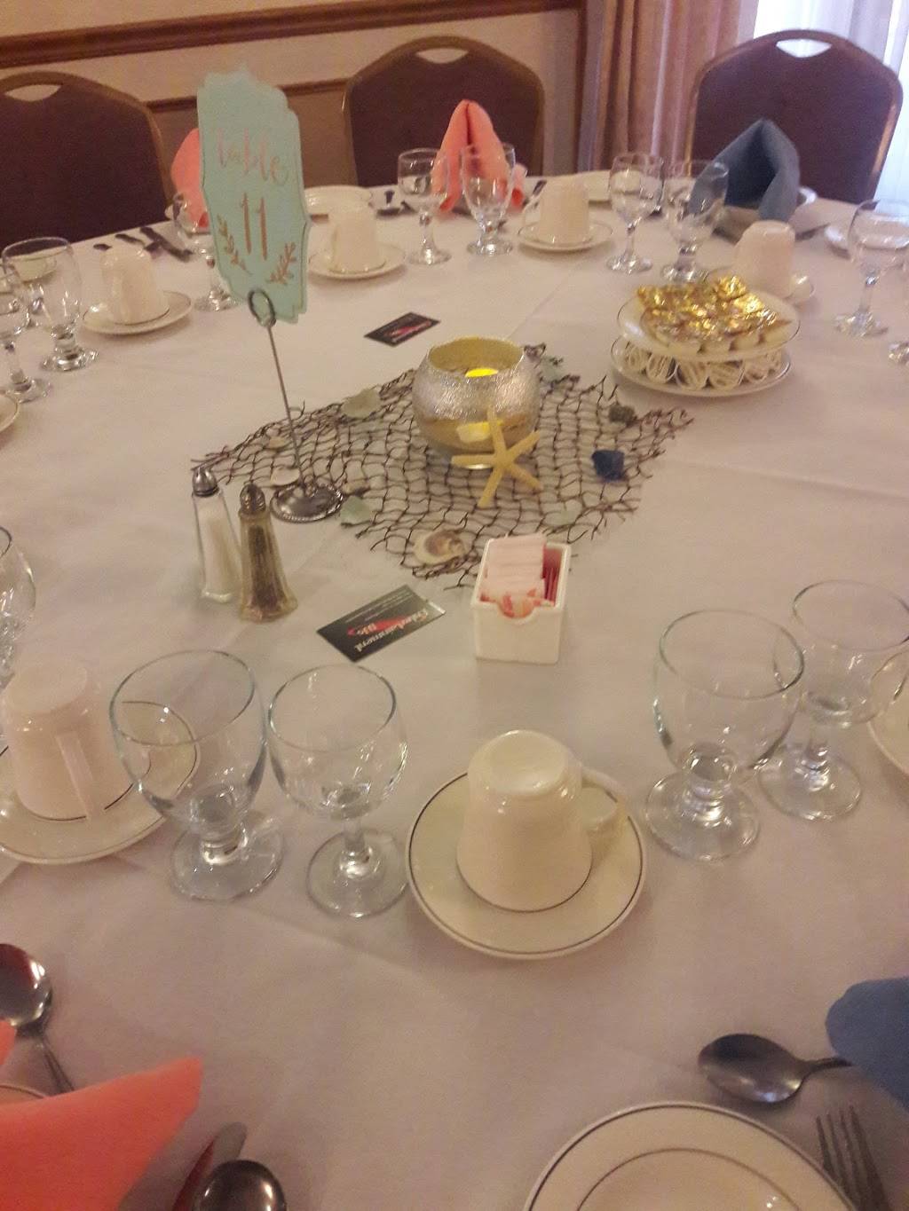 Lusitano Restaurant & Royal Gardens Banquet Facility | restaurant | 822 King Philip St, Fall River, MA 02724, USA | 5086729104 OR +1 508-672-9104