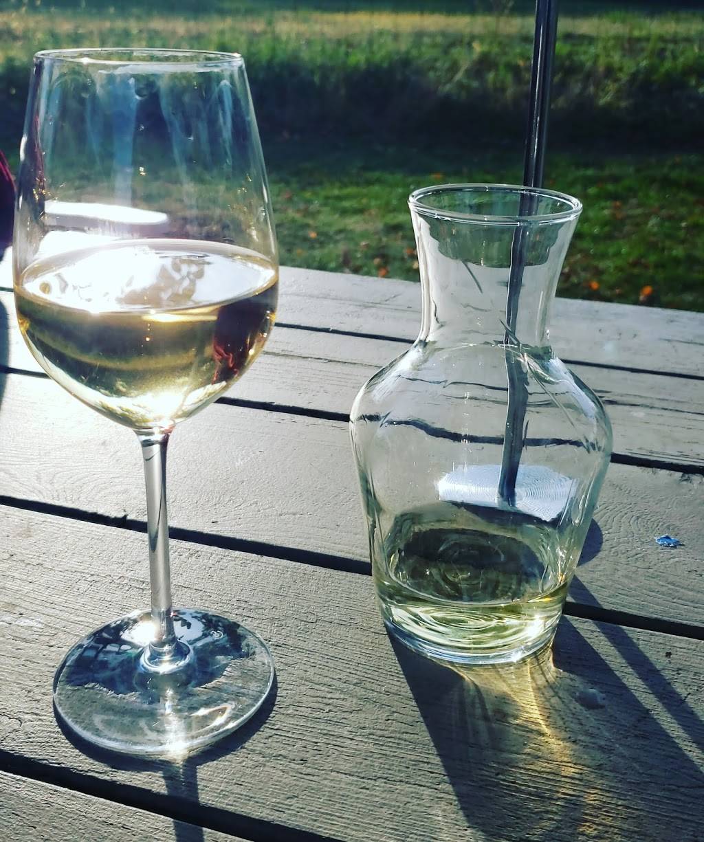 Jamesport Vineyards/Little Oak Wood Fired Kitchen | restaurant | 1216 Main Rd, NY-25, Jamesport, NY 11947, USA | 6317225256 OR +1 631-722-5256