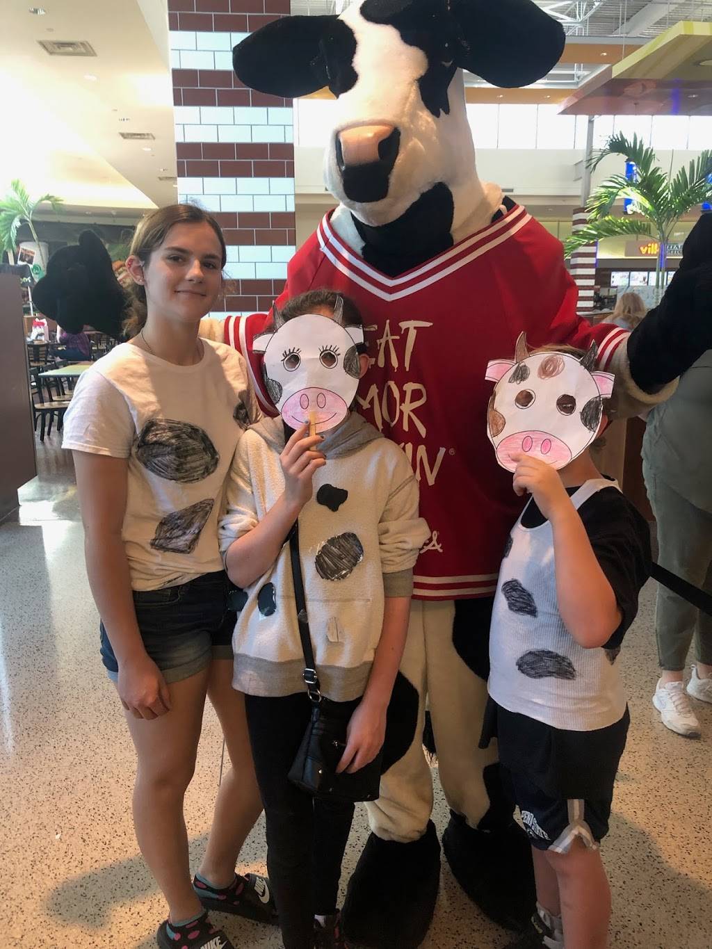 Chick-fil-A | restaurant | 100 Robinson Center Dr #, # FC - 5, Pittsburgh, PA 15205, USA | 4127884865 OR +1 412-788-4865