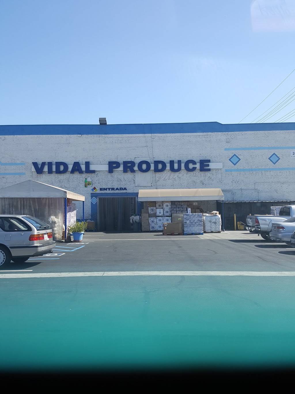 Vidal Produce Wholesale | meal takeaway | 2401 E 27th St, Vernon, CA 90058, USA | 3235871072 OR +1 323-587-1072