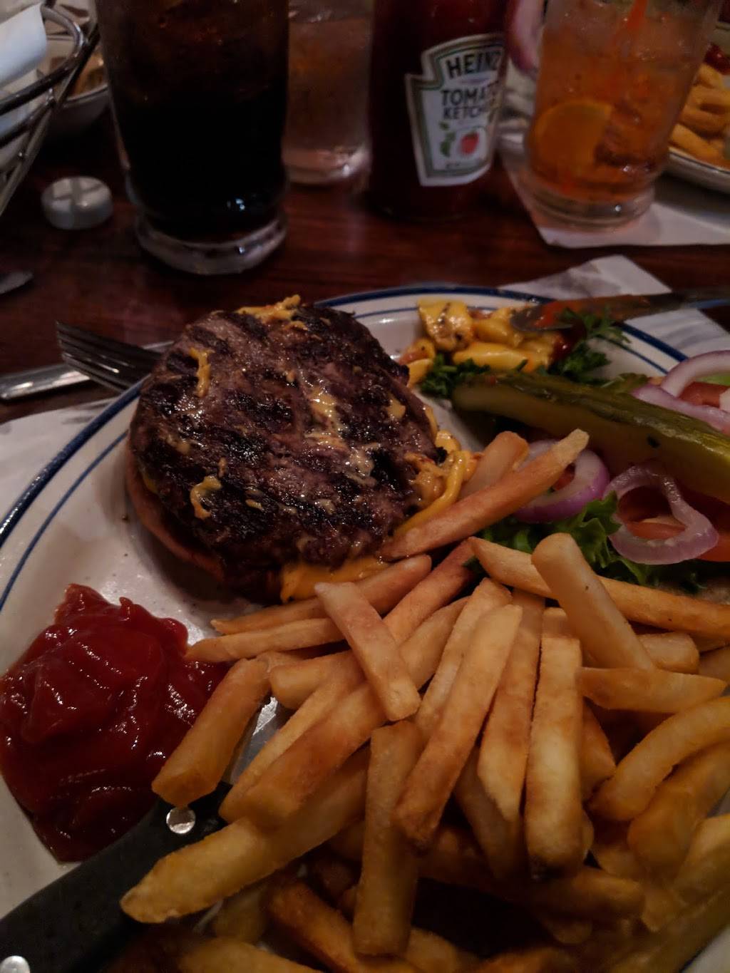 Jesses Embers | restaurant | 3301 Ingersoll Ave, Des Moines, IA 50312, USA | 5152556011 OR +1 515-255-6011