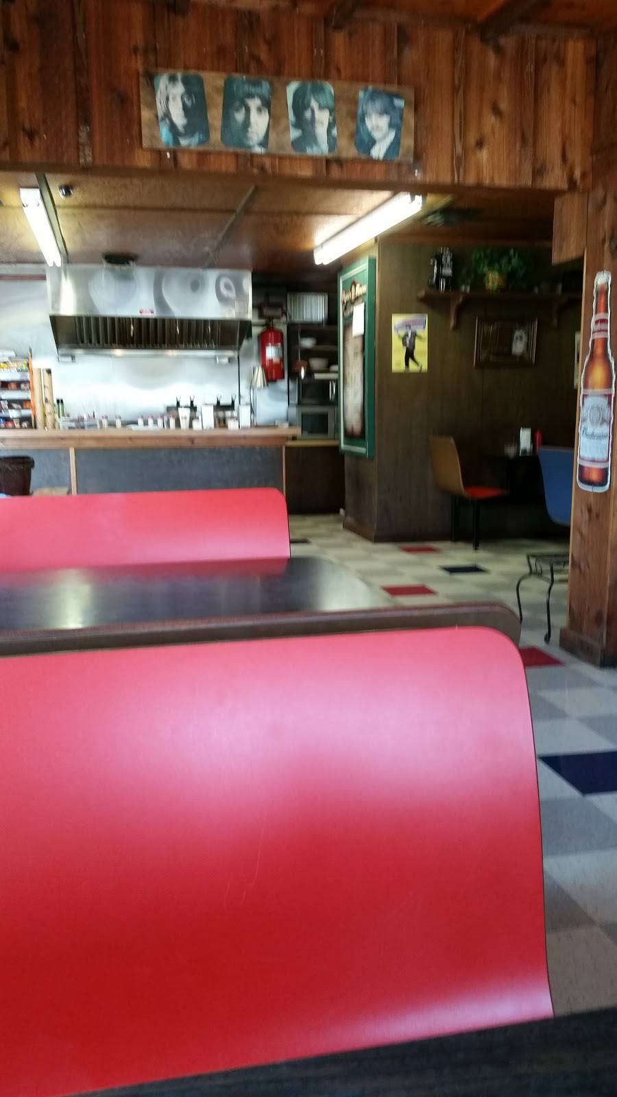 Papas Charcoal | restaurant | 512 Oak St, Maysville, OK 73057, USA | 4058674880 OR +1 405-867-4880