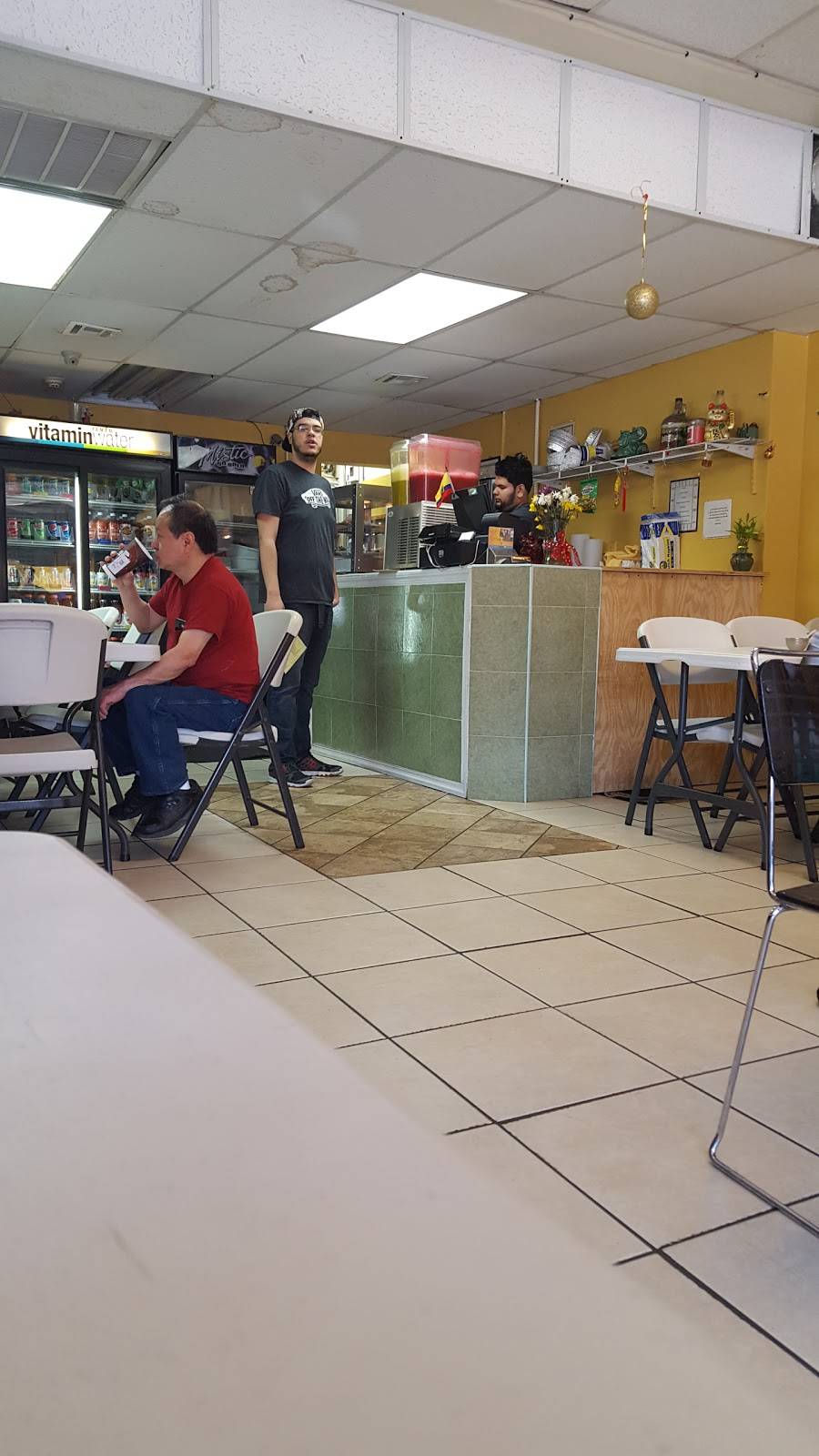 Mamies Cafe | restaurant | 611 Summit Ave, Union City, NJ 07087, USA | 2018666888 OR +1 201-866-6888