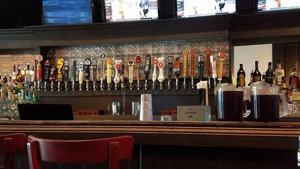 Huntington Ale House | restaurant | 1318 4th Ave, Huntington, WV 25701, USA | 3045222537 OR +1 304-522-2537