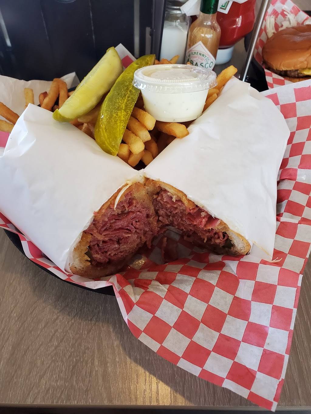 Farmers Fresh Burgers | restaurant | 2271 W Ramsey St, Banning, CA 92220, USA | 9518499909 OR +1 951-849-9909