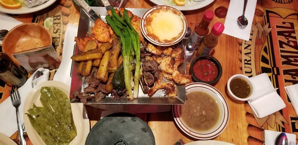 El Chamizal | restaurant | 7111 Pacific Blvd, Huntington Park, CA 90255, USA | 3235833251 OR +1 323-583-3251