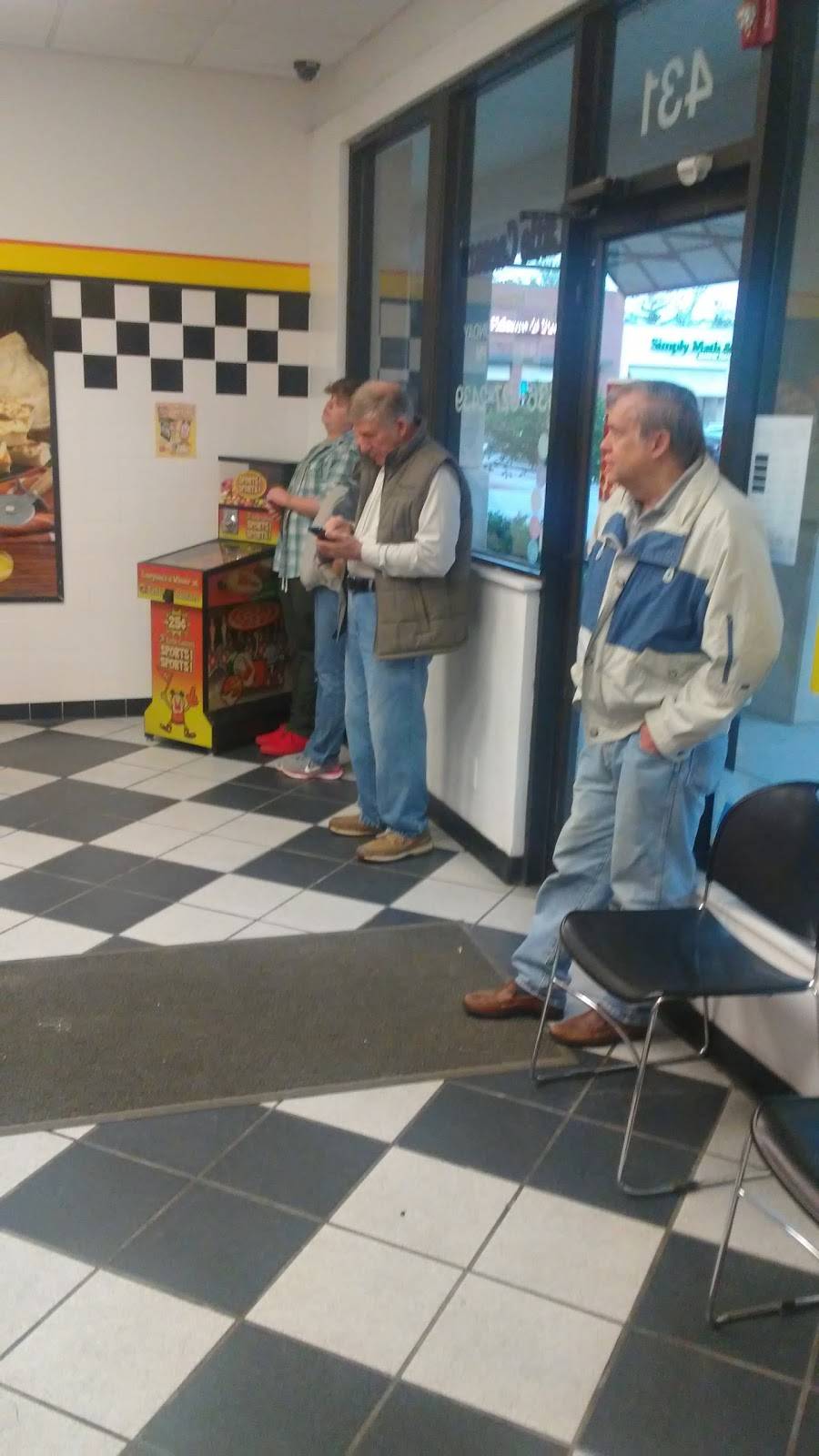 Little Caesars Pizza | meal takeaway | 431 Lafayette Center, Manchester, MO 63011, USA | 6365272439 OR +1 636-527-2439