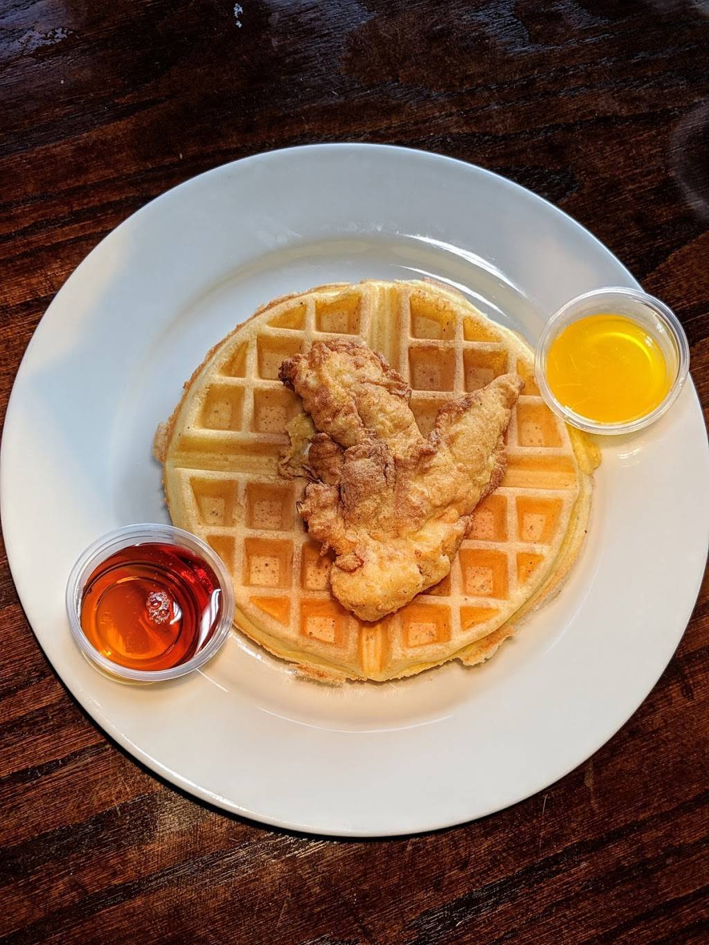 J.R. Crickets on Main St | restaurant | 3529 Main St, College Park, GA 30337, USA | 4042055174 OR +1 404-205-5174