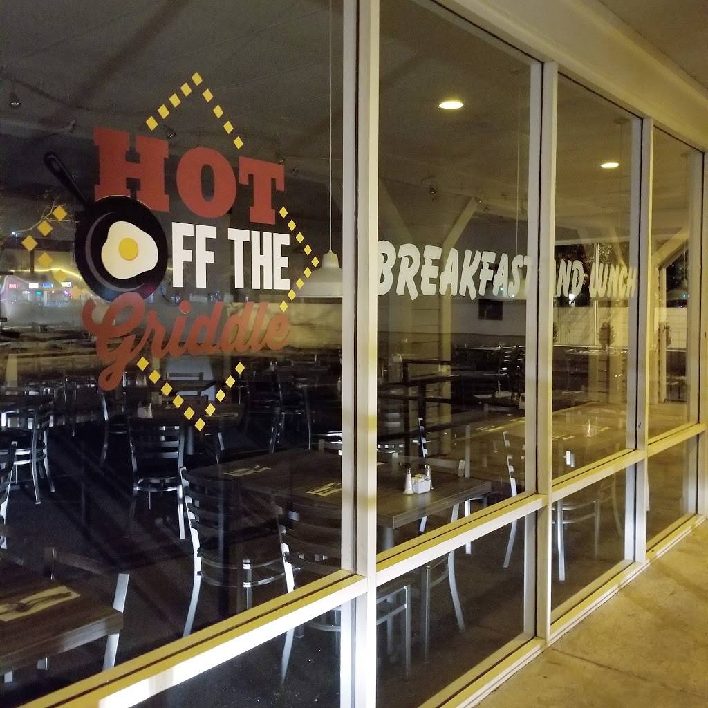 Hot Off the Griddle | restaurant | 1583 W El Camino Ave, Sacramento, CA 95833, USA | 9165715792 OR +1 916-571-5792