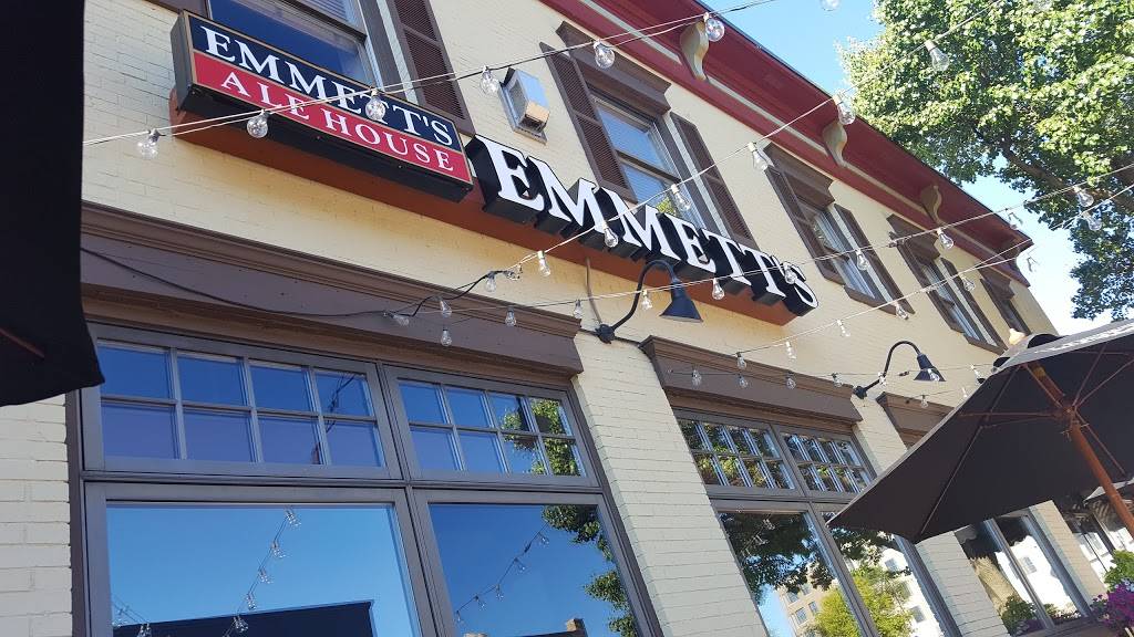 Emmetts Brewing Company | restaurant | 5200 Main St, Downers Grove, IL 60515, USA | 6304348500 OR +1 630-434-8500