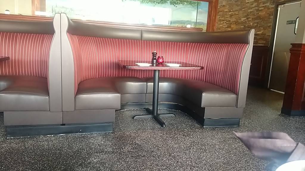 Firewood Grill | restaurant | 1202 E Grand River Ave, Howell, MI 48843, USA | 5176187204 OR +1 517-618-7204