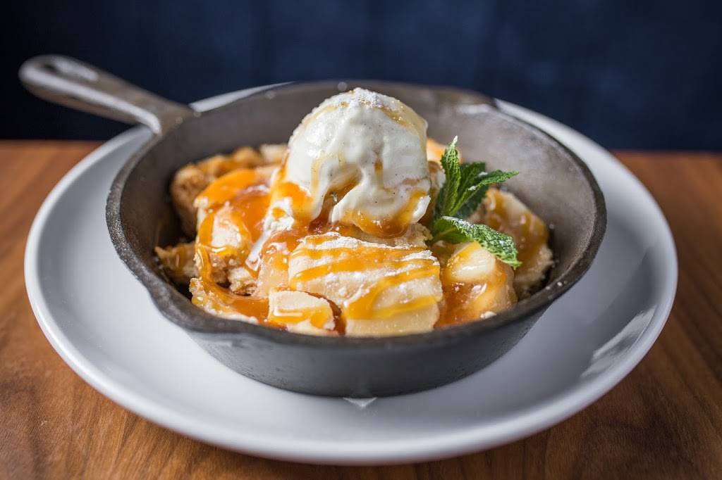 Carbon Arc Bar & Board | restaurant | 4620 N Lincoln Ave, Chicago, IL 60625, USA | 7739618946 OR +1 773-961-8946