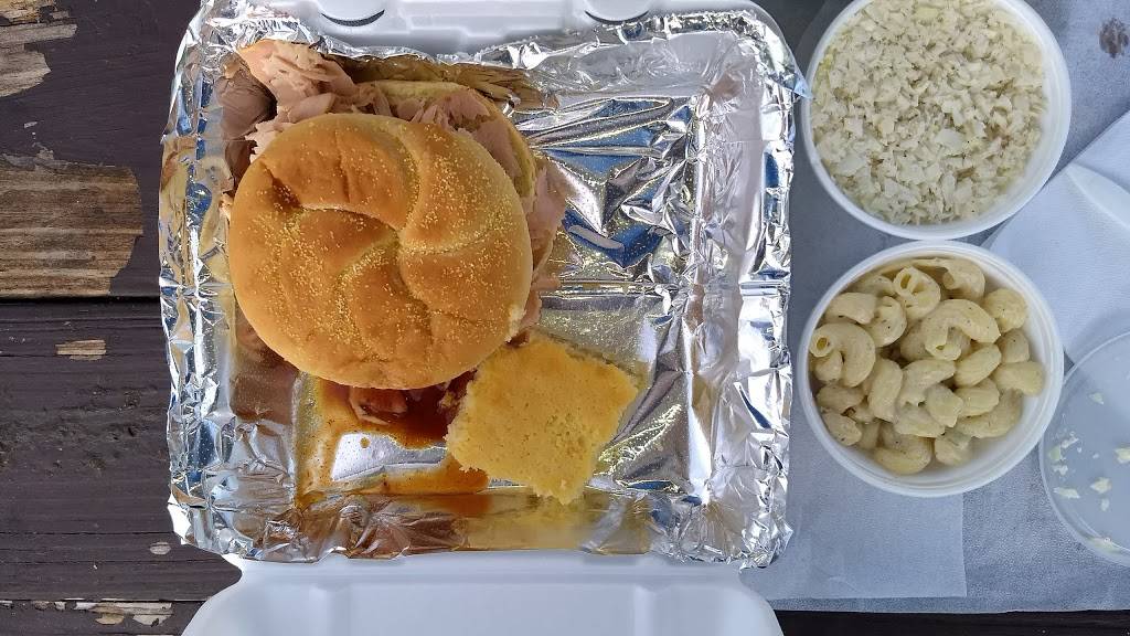 Charlie Ks BBQ | restaurant | 95 Atlantic Ave, Ocean View, DE 19970, USA | 3025392227 OR +1 302-539-2227