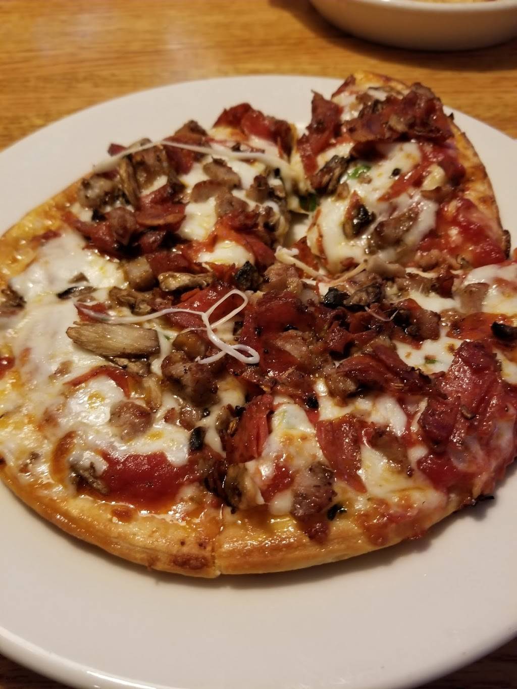 Old Chicago | restaurant | 1436 Hahns Peak Dr, Loveland, CO 80538, USA | 9705931003 OR +1 970-593-1003