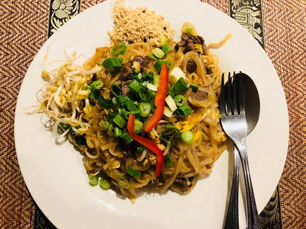 Thai Spice | restaurant | 1210 S Gilbert St # 200, Iowa City, IA 52240, USA | 3193512581 OR +1 319-351-2581