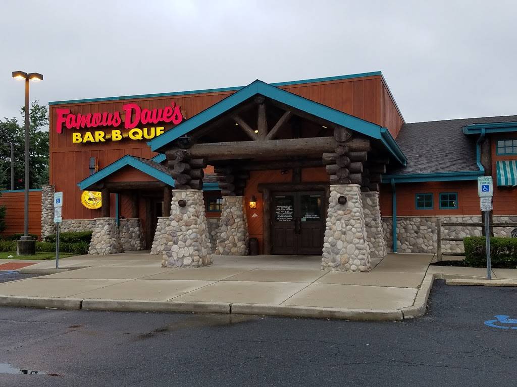 Famous Daves Bar-B-Que | restaurant | 104 NJ-70, Cherry Hill, NJ 08034, USA | 8568571520 OR +1 856-857-1520