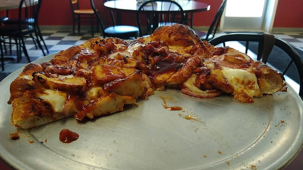 Papa Js Pizzeria | restaurant | 18557 Maple St, Lake Ann, MI 49650, USA | 2312757007 OR +1 231-275-7007