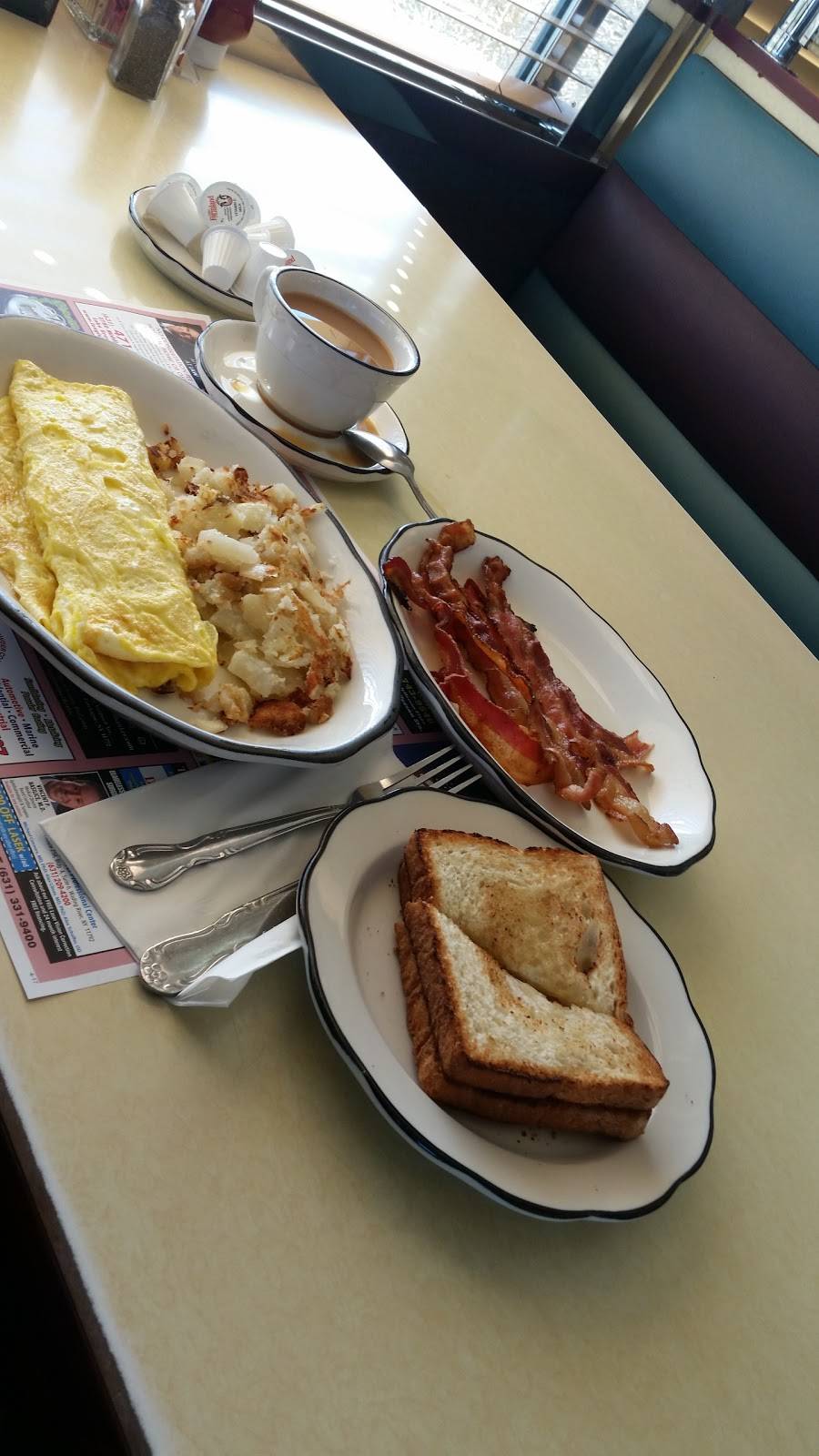 Coram Diner | restaurant | 383 Middle Country Rd, Coram, NY 11727, USA | 6314510487 OR +1 631-451-0487