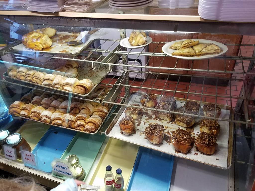 Dennys Diner | restaurant | 2 W Munroe Ave, Wisconsin Dells, WI 53965, USA | 6082547647 OR +1 608-254-7647