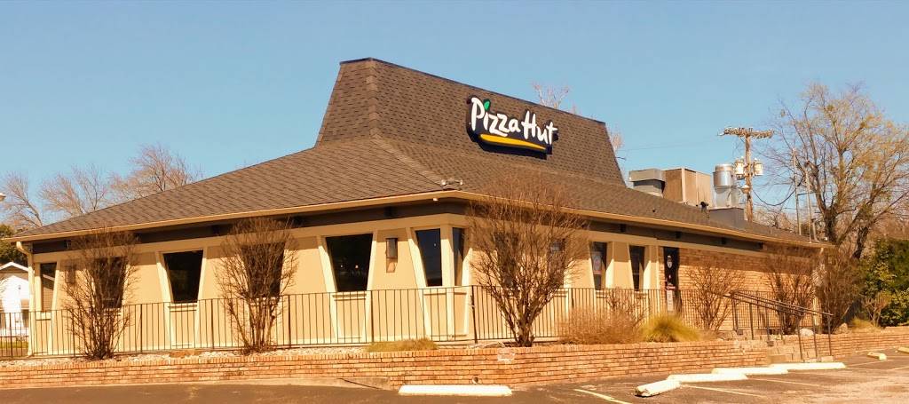Pizza Hut | restaurant | 400 Neil St, Belton, TX 76513, USA | 2549333333 OR +1 254-933-3333