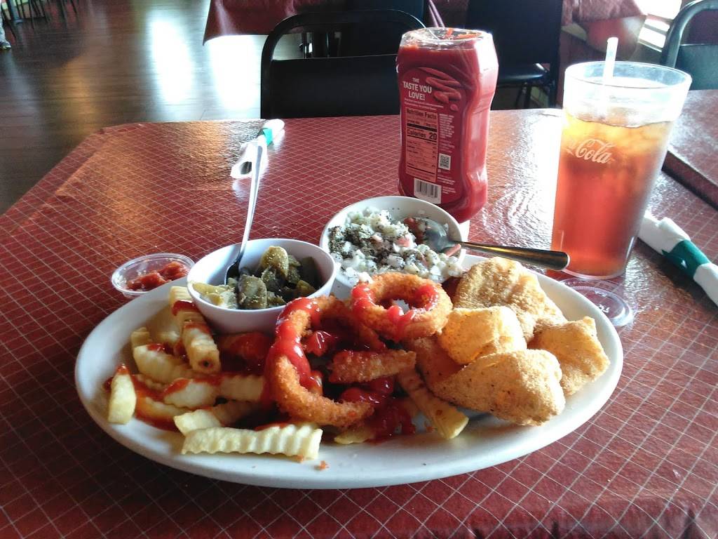 Pier Restaurant | restaurant | 600 E Lakeview Dr, Hornbeak, TN 38232, USA | 7315382803 OR +1 731-538-2803