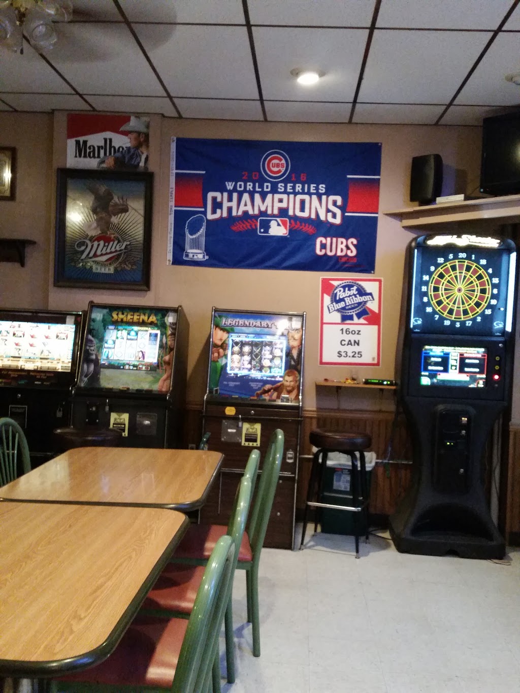 Haller’s Bar and Grill | restaurant | 1619 Osborn St, Burlington, IA 52601, USA | 3197524610 OR +1 319-752-4610