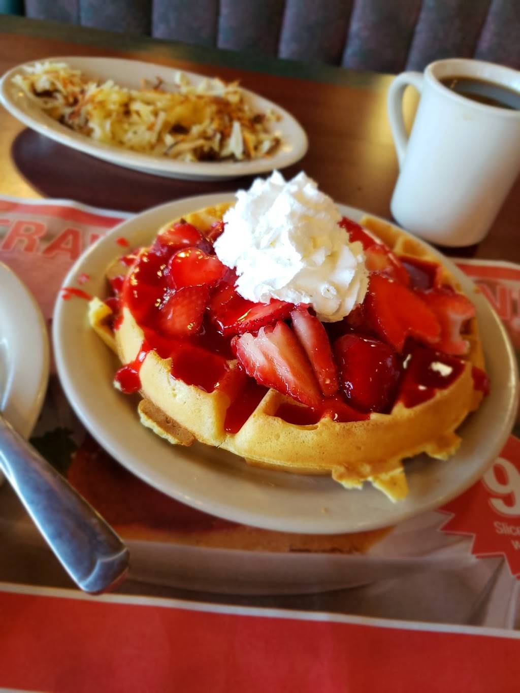 Big Boy | restaurant | 530 Lansing St, Charlotte, MI 48813, USA | 5175430775 OR +1 517-543-0775