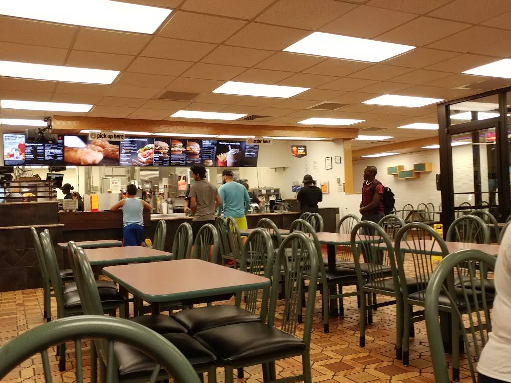 McDonalds | cafe | 14591 Jefferson Davis Hwy, Woodbridge, VA 22191, USA | 7034946444 OR +1 703-494-6444