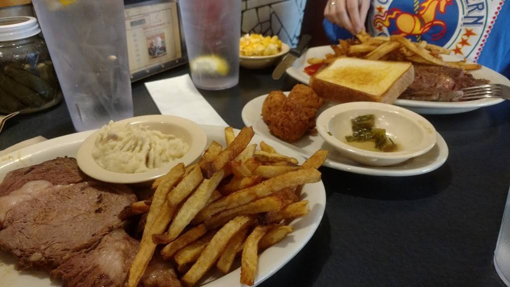 Smokin Pig BBQ | restaurant | 409 W College St, Bowdon, GA 30108, USA | 7702584055 OR +1 770-258-4055