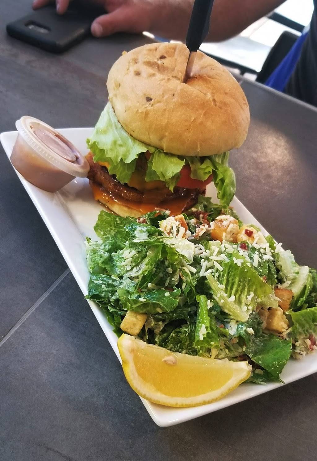 Fiddler’s Green | restaurant | 34 Lindsay St S, Lindsay, ON K9V 2L7, Canada | 7058788440 OR +1 705-878-8440