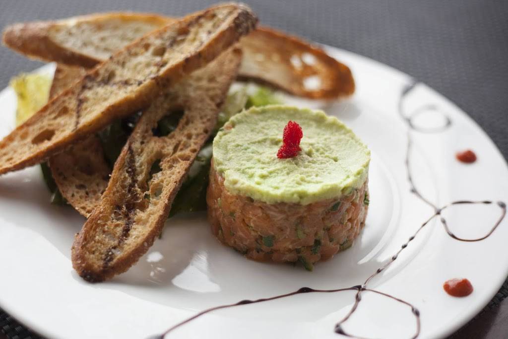 Charbois Rouge | restaurant | 1970 Rue Léonard-de-Vinci, Sainte-Julie, QC J3E 1Y8, Canada | 4509224400 OR +1 450-922-4400