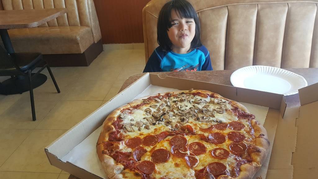 Papas Pizza | restaurant | 4388 Moraga Ave, San Diego, CA 92117, USA | 8584839191 OR +1 858-483-9191