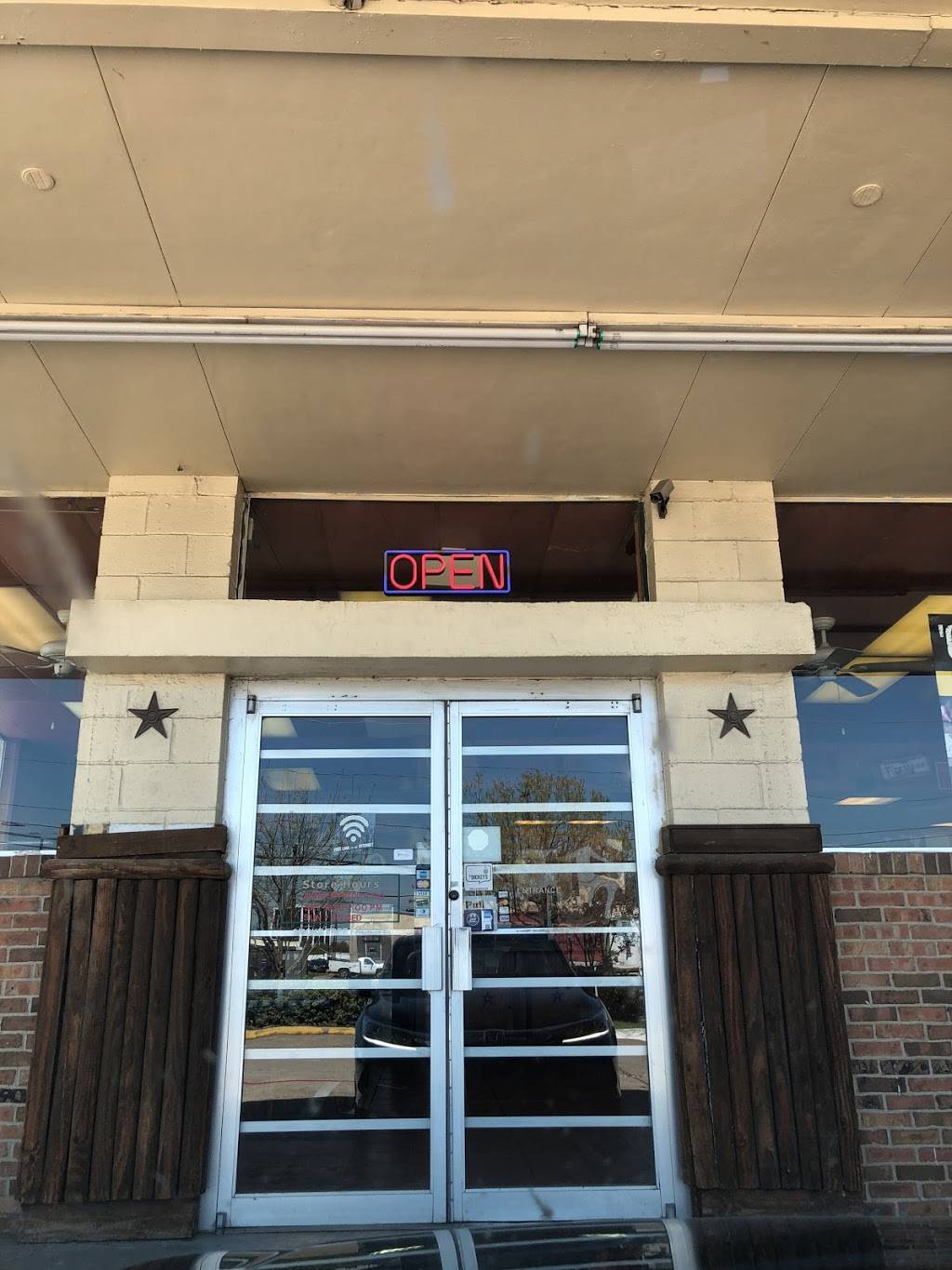 Dickeys Barbecue Pit | restaurant | 3254 Irving Blvd, Dallas, TX 75247, USA | 2146385123 OR +1 214-638-5123