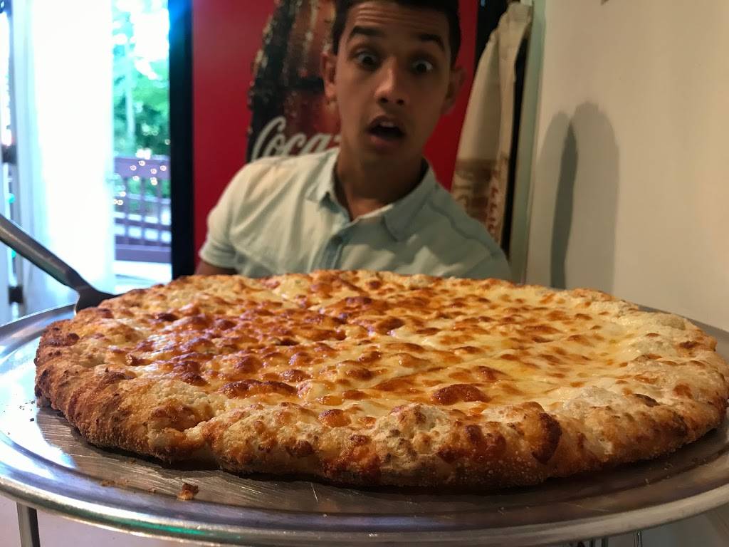 Giovannis Famous Pizza | restaurant | 160 W Central St, Natick, MA 01760, USA | 5085452291 OR +1 508-545-2291