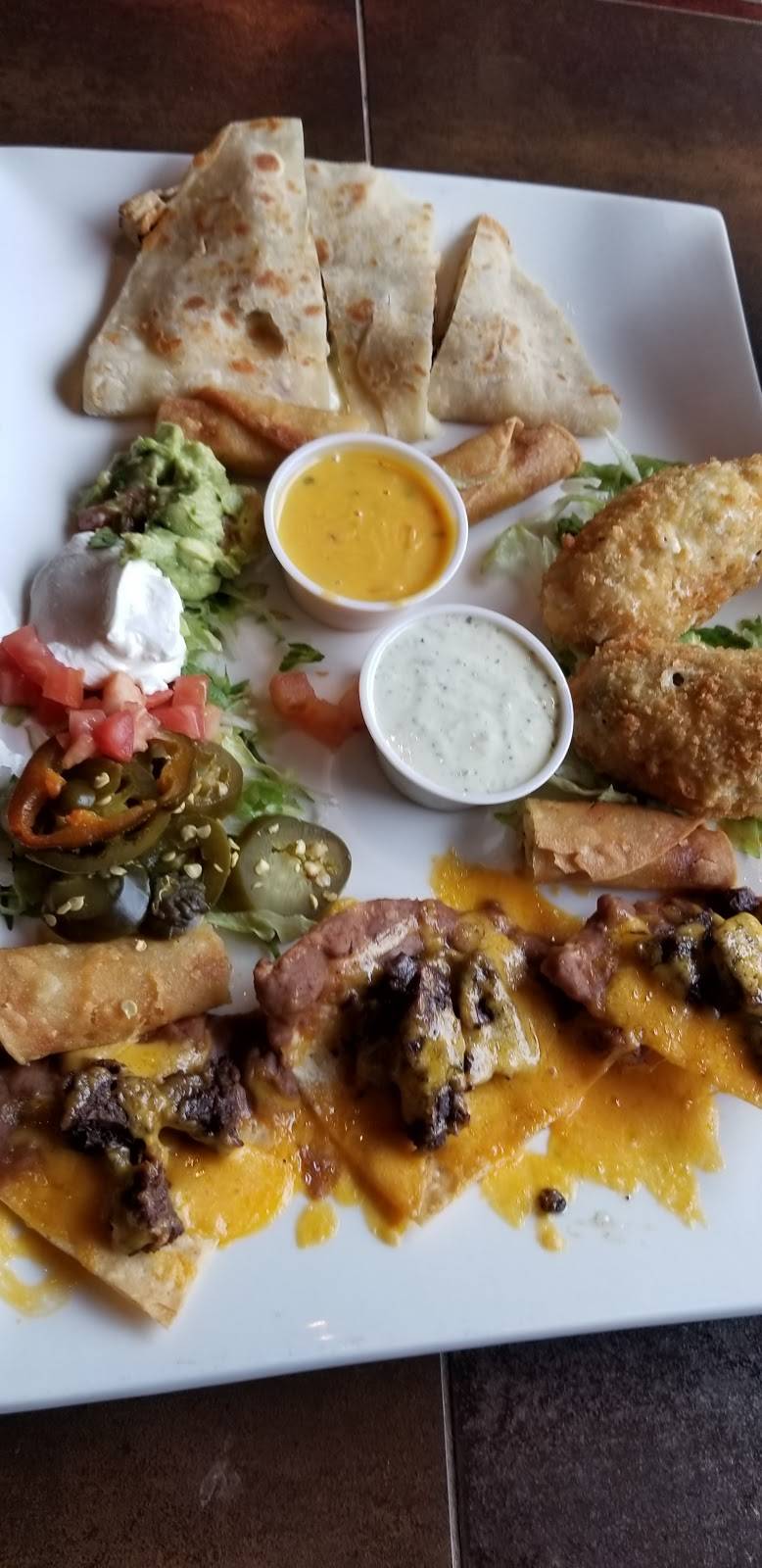 Los Cucos Signature Mexican Cafe | restaurant | 1111 Studewood St, Houston, TX 77008, USA | 8329624472 OR +1 832-962-4472