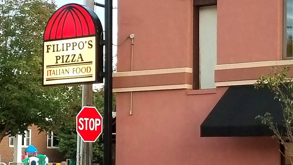 Filippos Pizza & Italian Food | restaurant | 200 S Market St, Monticello, IL 61856, USA | 2177622921 OR +1 217-762-2921