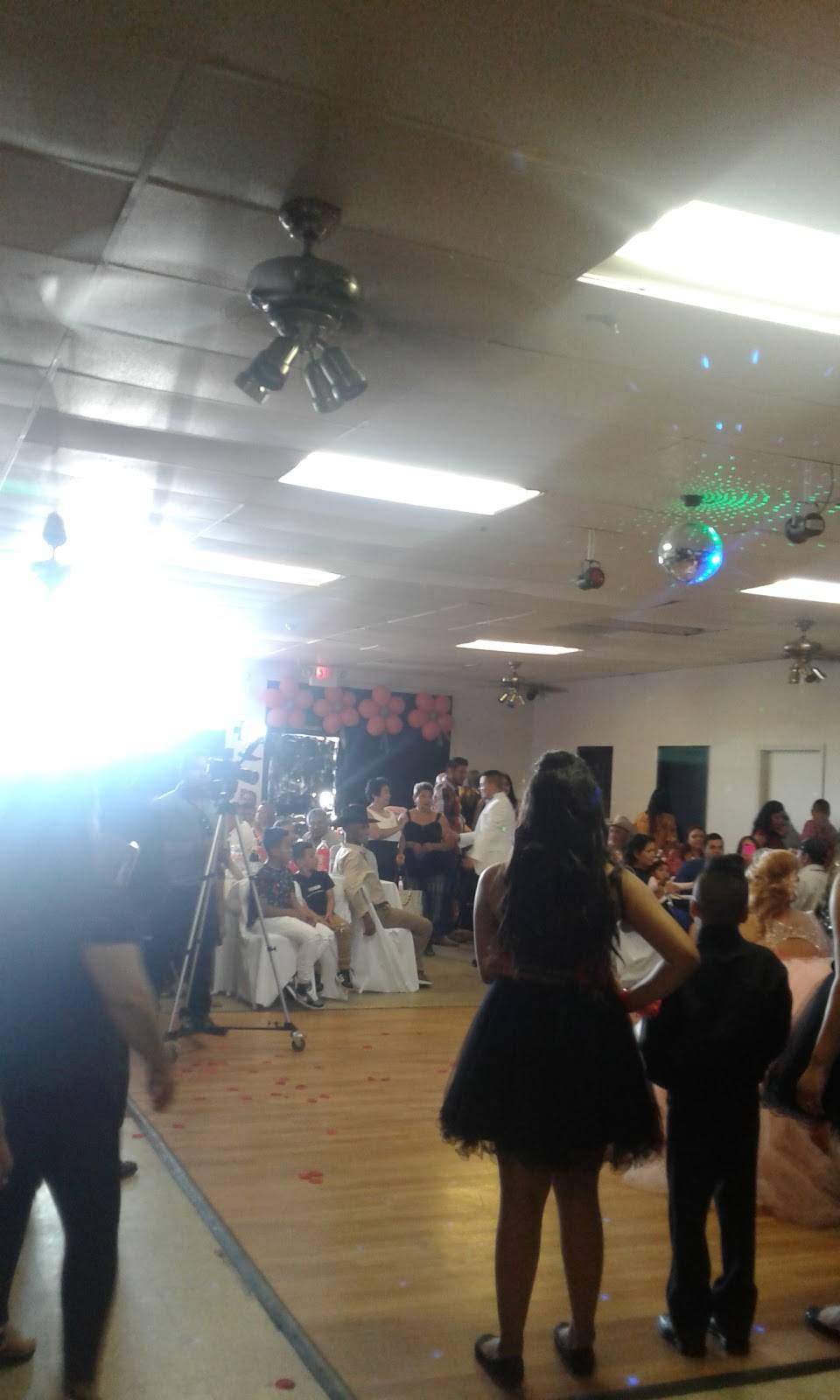 Remmys | Nightclub, Sports Bar, Restaurant | night club | 3180 Lancaster Dr NE, Salem, OR 97305, USA | 9712181589 OR +1 971-218-1589