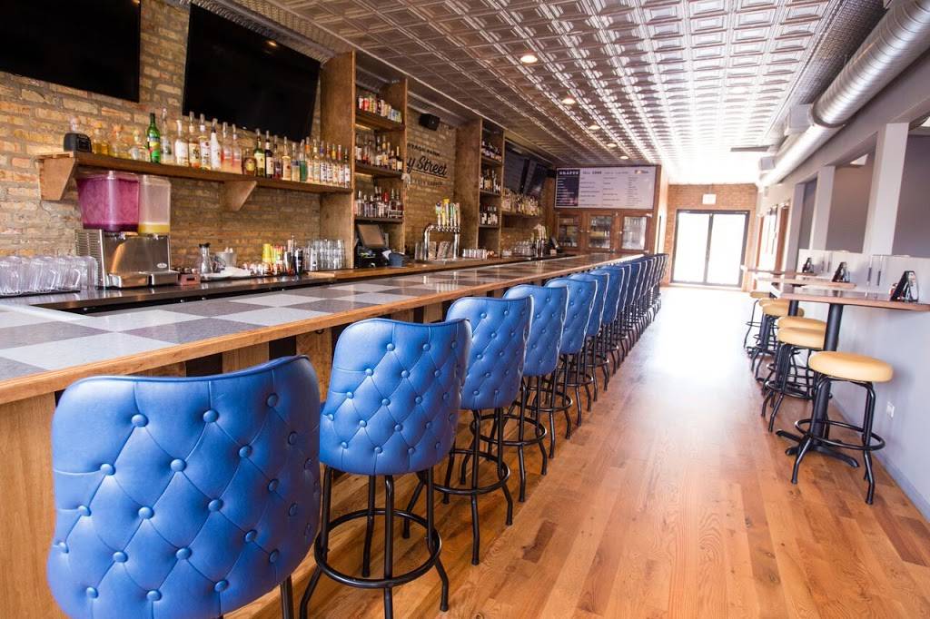 Easy Street Pizza & Beer Garden | restaurant | 3750 N Central Ave, Chicago, IL 60634, USA | 7739930464 OR +1 773-993-0464