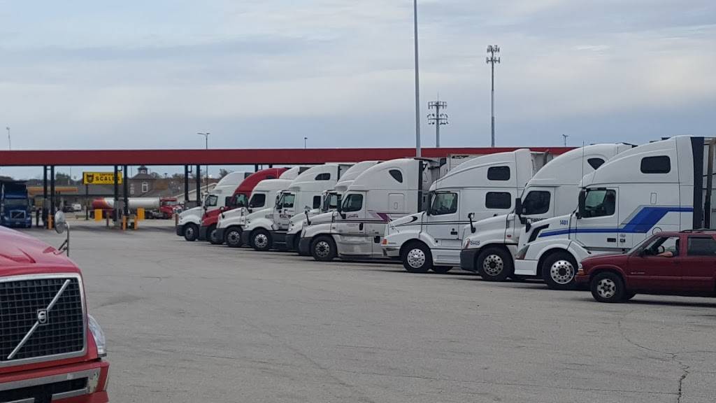 Pilot Travel Center | restaurant | 2031 W Ryan Rd, Oak Creek, WI 53154, USA | 4147610939 OR +1 414-761-0939