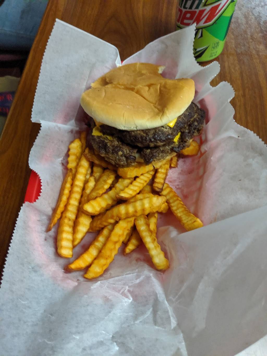 Shannies Bar & Grill | restaurant | 3575 US-29 BUS, Danville, VA 24540, USA | 4348572135 OR +1 434-857-2135