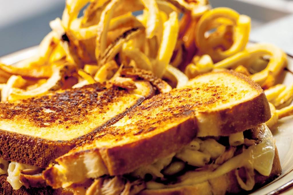 Rafters Restaurant and Sports Bar | restaurant | 422 Amity St, Amherst, MA 01002, USA | 4135494040 OR +1 413-549-4040