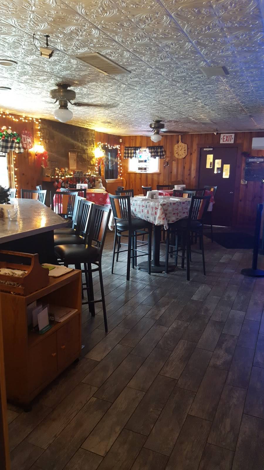 Dustys Pizza | restaurant | 7613 Howe Rd, Wonder Lake, IL 60097, USA | 8156532400 OR +1 815-653-2400