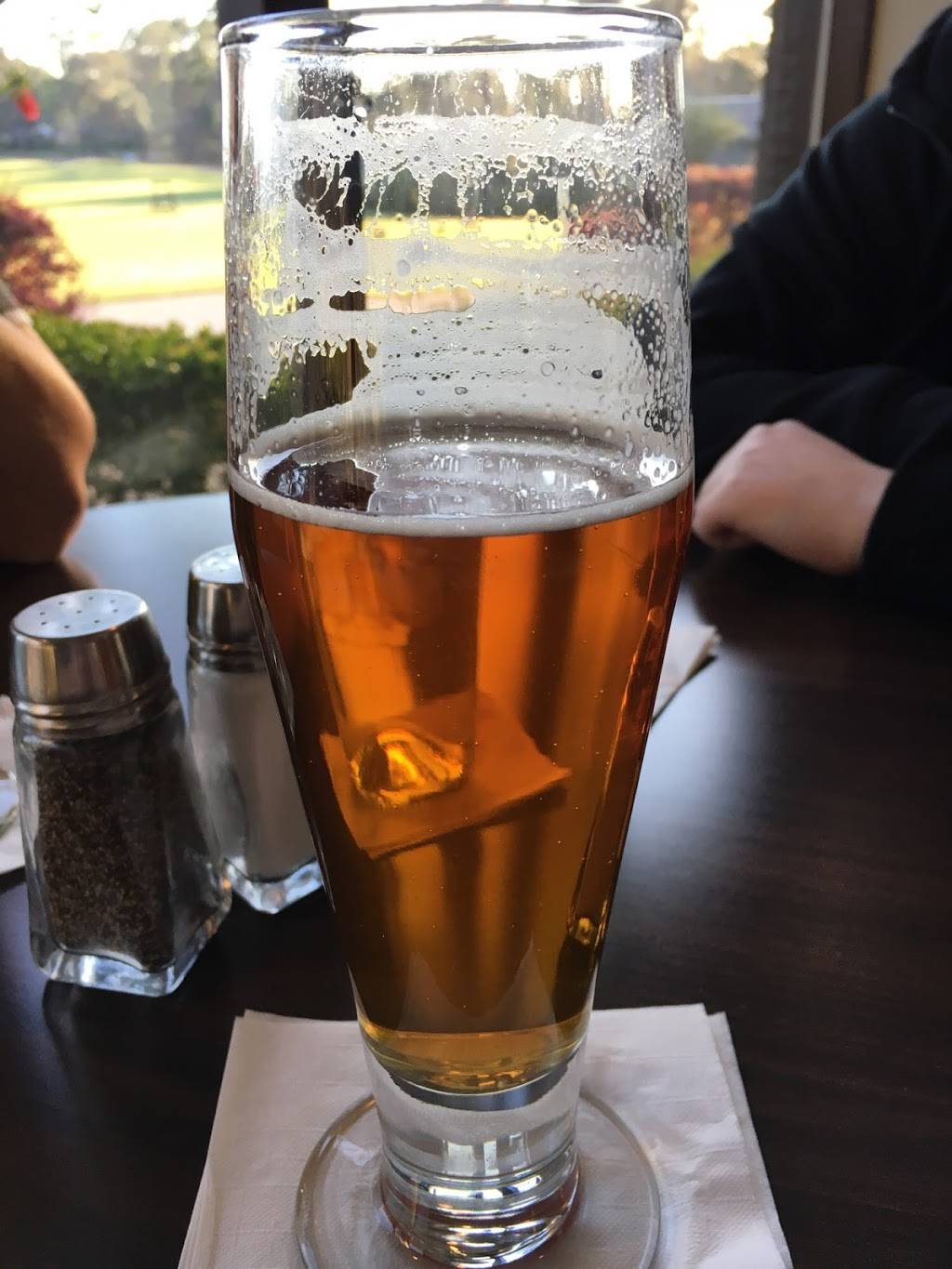 LagerHead Tavern | restaurant | 155 High Bluff Rd suite a, Hilton Head Island, SC 29926, USA | 8436812184 OR +1 843-681-2184