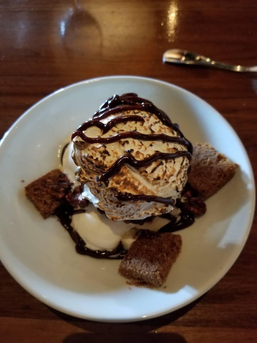 Paul Martins American Grill | restaurant | 2361 Rosecrans Ave, El Segundo, CA 90245, USA | 3106439300 OR +1 310-643-9300