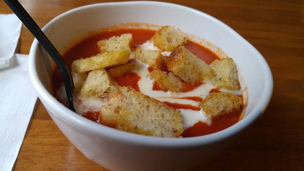 Peppinos Neapolitan | restaurant | 409 S Clinton St, Syracuse, NY 13202, USA | 3154228811 OR +1 315-422-8811