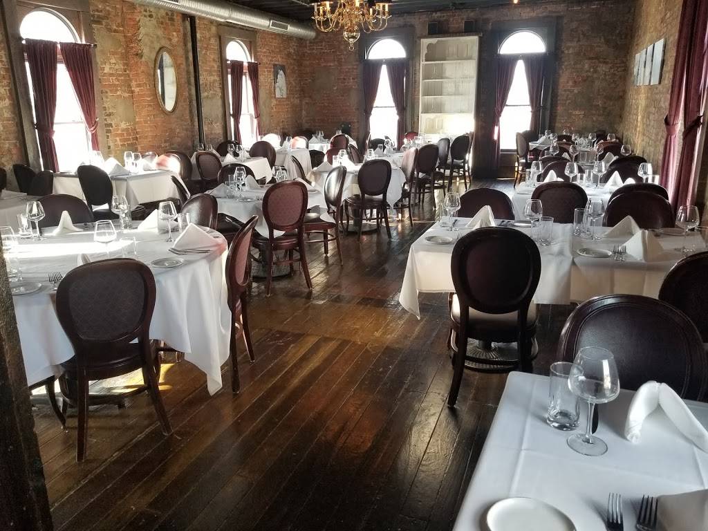 Geraldines Supper Club & Lounge | restaurant | 1101 English Ave, Indianapolis, IN 46203, USA | 3176003336 OR +1 317-600-3336