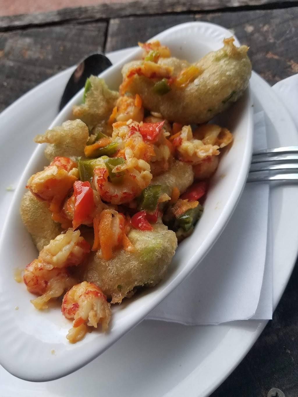 Blue Canoe | restaurant | 2006 N Gloster St, Tupelo, MS 38804, USA | 6622692642 OR +1 662-269-2642